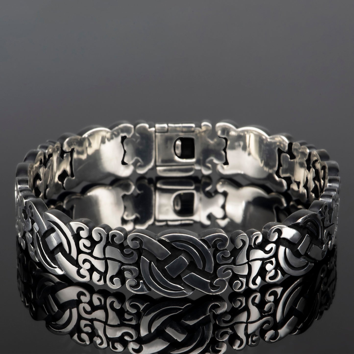 LUXIUM-Silver-Maya-Bracelet-02